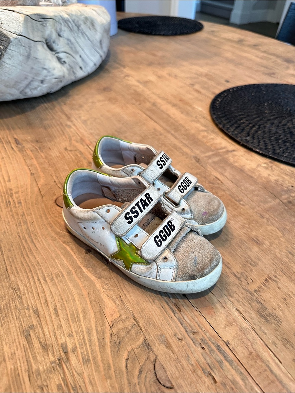 Golden Goose Kids White Sneakers with Green Star Accent size 10US/27 EU